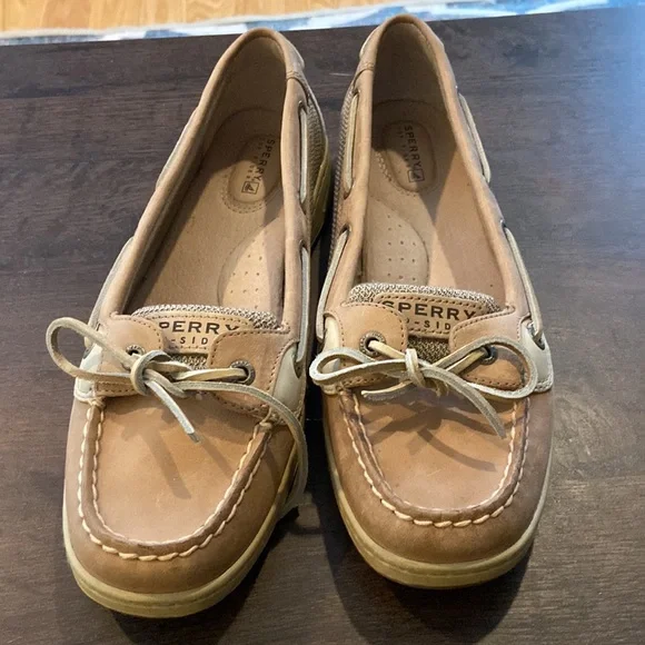 Slightly used women’s Sperry top sider. Size 8.5w - Picture 2 of 4